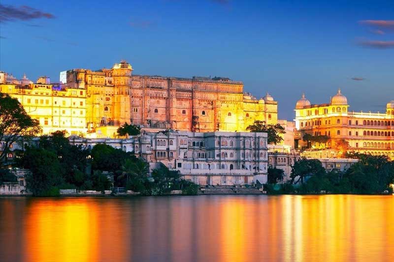 Udaipur Sightseeing Taxi Service
